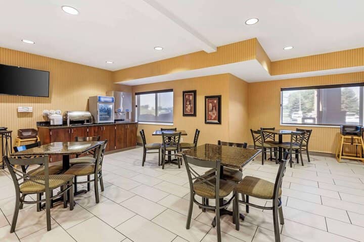 Breakfast area